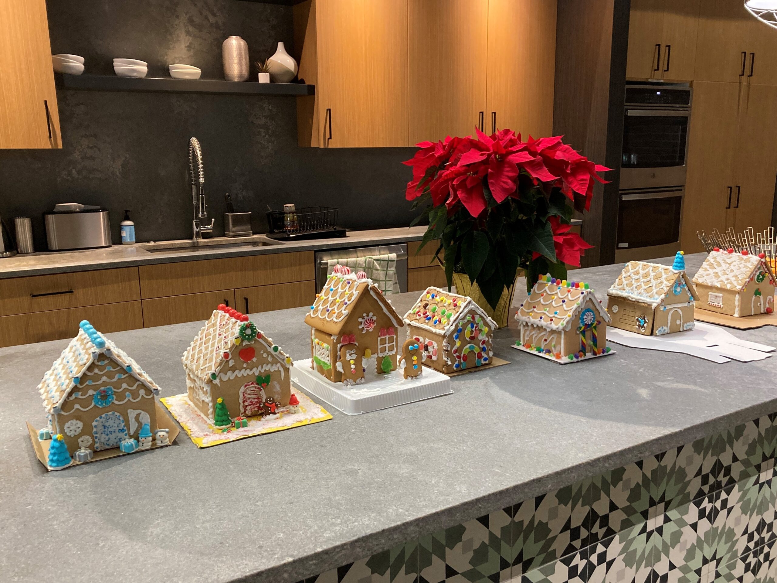 Gingerbread Houses Scaled 